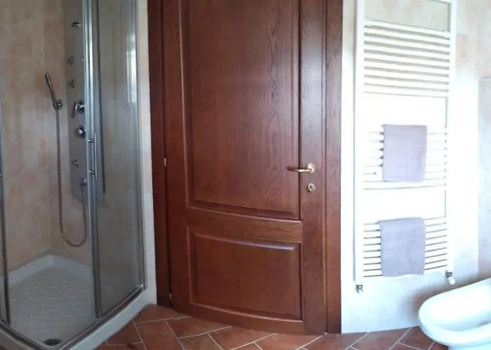 Marzolara. Alloggio per agriturismo Monzuno