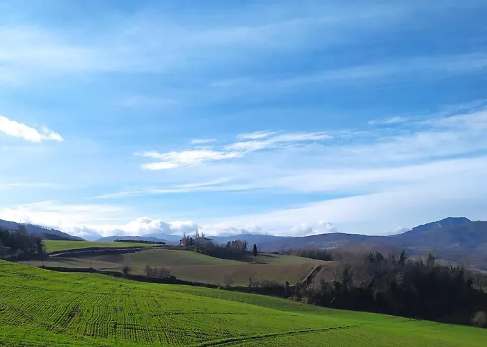 Marzolara. Alloggio per agriturismo Monzuno